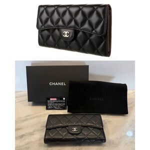CHANEL Tri-fold Lambskin Wallet